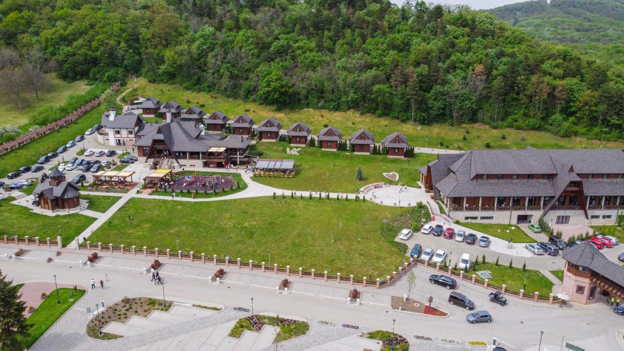 Etno Naselje Vrdnicka Kula Hotel Връдник Екстериор снимка